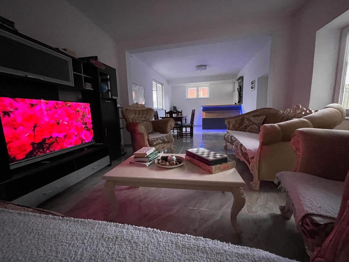 Got Prishtina Hostel Приштина Екстер'єр фото